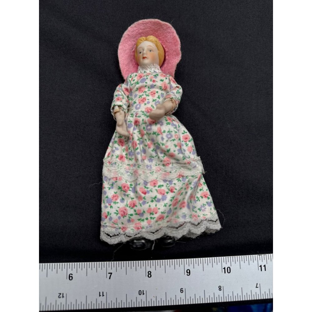 Antique Porcelain Lady Doll With Floral Dress & Pink Bonnet - 7.5 Inches Tall Vi
